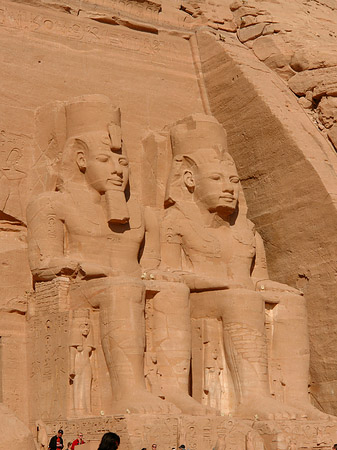 Fotos Tempel mit Touristen | Abu Simbel