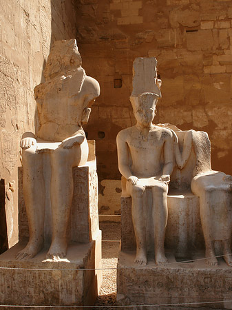 Statuen am Luxor Tempel