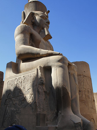 Foto Statuen am Luxor Tempel