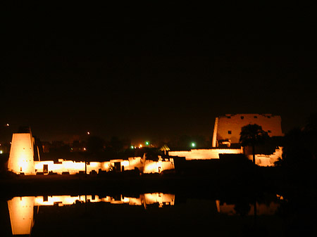 Foto Karnak Tempel bei Nacht