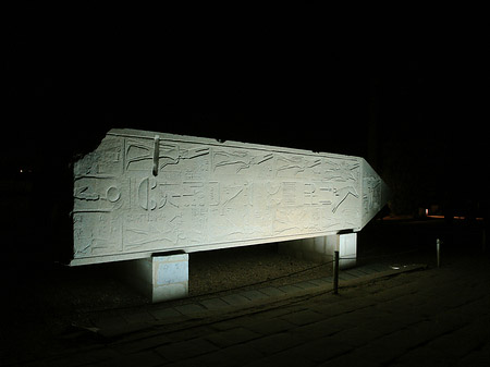 Foto Obelisk bei Nacht