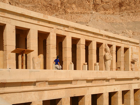 Foto Eingang zu Tempel der Hatschepsut - 