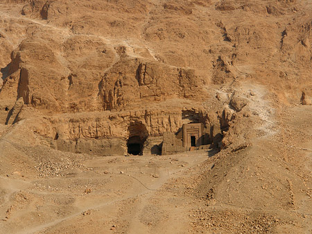 Fotos Eingang zum Tempel mit Berg | 